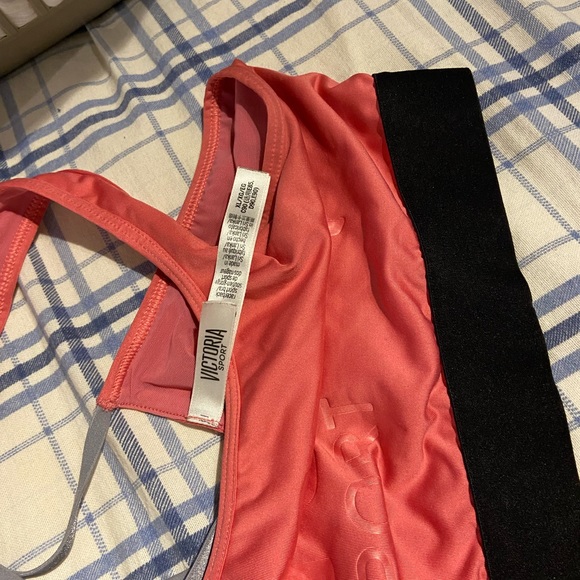 Sports bra - Picture 2 of 2